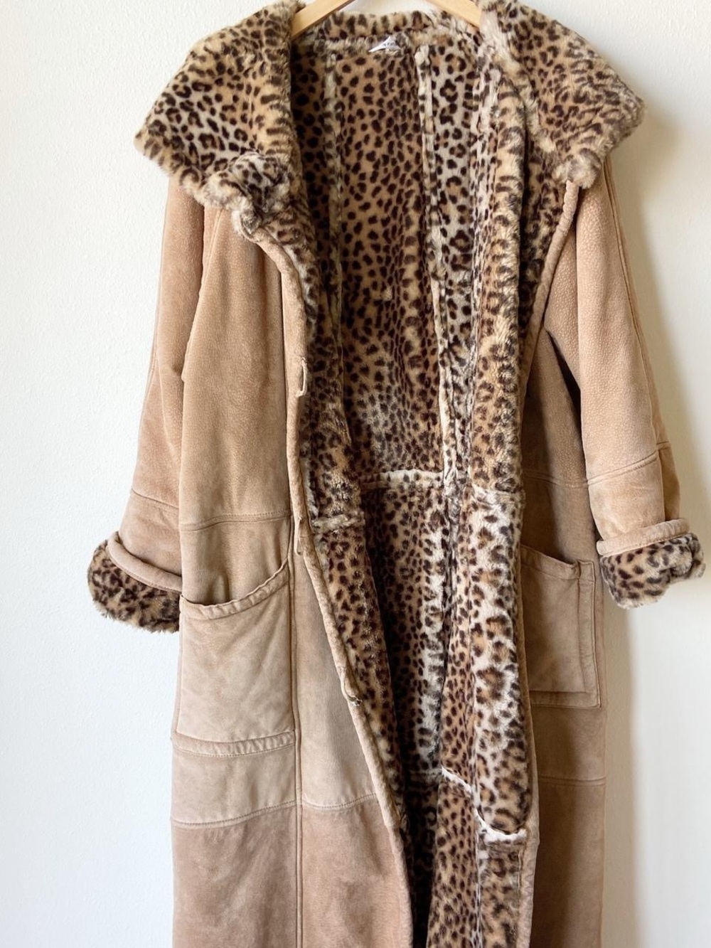 Vintage Marvin Richards Taupe Suede Trench with Leopard Faux-Fur Trim - Picture 5 of 7